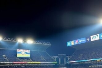 Belcika Kralicesinin Ziyaretinde Ortaya Atilan Fenerbahce Formasi Iddiasi Teyit Edildi Mi 1779282011
