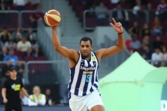 Fenerbahce Yuzme Takimindan Havuzda Rekor Gecesi Dereceler Sari Lacivertli Gelecegi Isaret Ediyor 1779500008