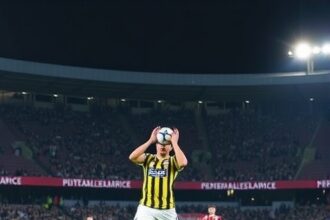 Fenerbahcede Baskanlik Yarisi Sidiki Cherif Dosyasini Da Hareketlendirdi 1779489070